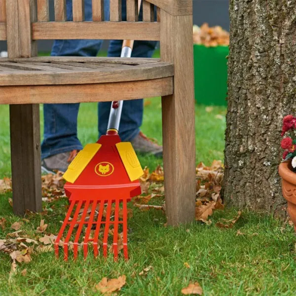 4-in-1 Leaf Rake 4-in-1 Leaf Rake