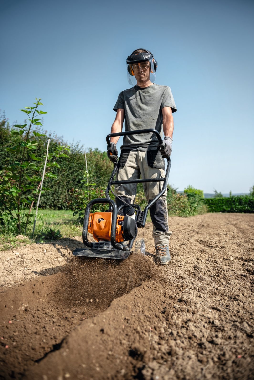 Stihl BC 230 Petrol Power Weeder - Image 4